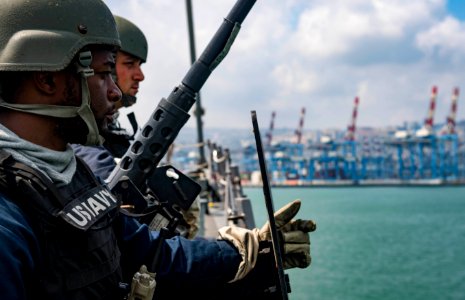 USS Carney Arrives in Haifa, Israel (43878351151)