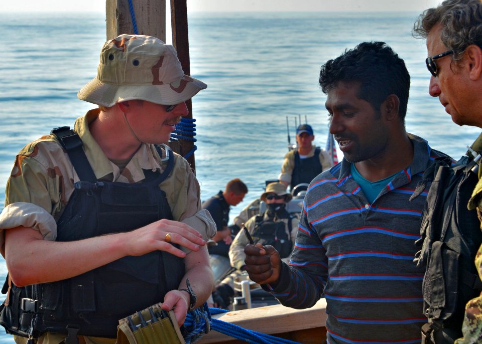 USS CARNEY (DDG 64) 131130-N-FO359-432 (11494428224)