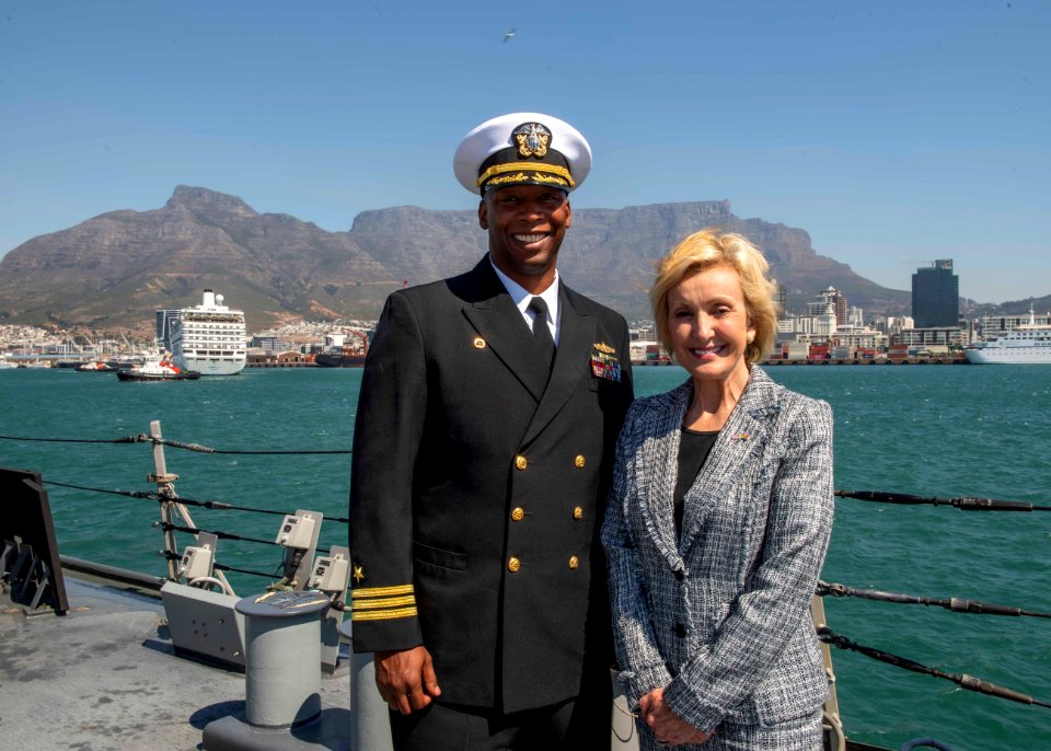 USS Carney (DDG 64) 200316-N-TI693-1168