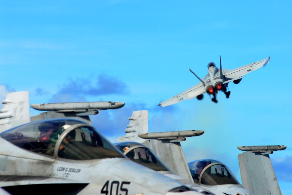 US Navy 070809-N-2659P-109 An F-A-18F Super Hornet assigned to Strike Fighter Squadron (VFA) 154, assigned to Carrier Air Wing (CVW) 9, launches from the flight deck of the Nimitz-class aircraft carrier USS John C. Stennis (CVN