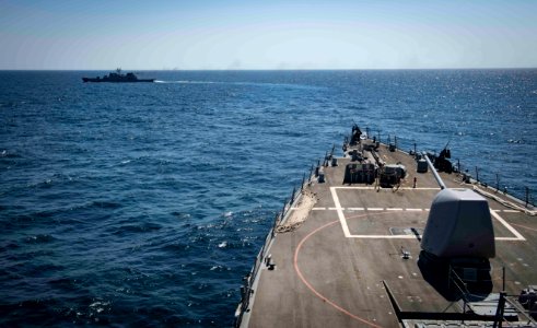 USS Carney (44151166261)