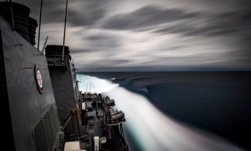 USS Carney (42405974060)