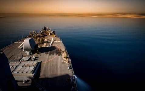 USS Carney Arrives in Algiers (43041254144)