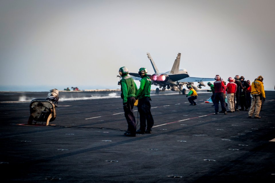 USS Carl Vinson supports Operation Inherent Resolve 150106-N-HD510-020