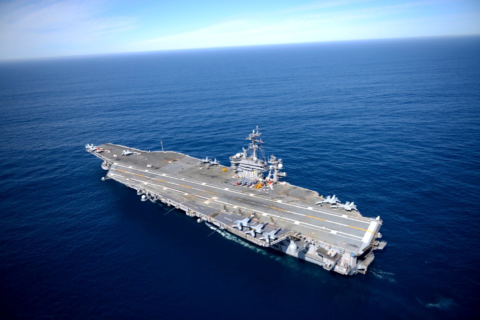 USS Carl Vinson underway in the Pacific. (8497227711)