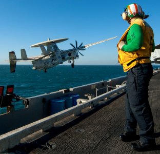 USS Carl Vinson supports Operation Inherent Resolve 150114-N-TP834-125