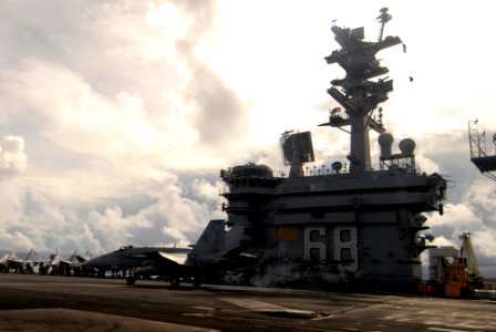 US Navy 070817-N-6326B-012 An F-A-18C Super Hornet, assigned to the Sunliners of Strike Fighter Squadron (VFA) 81, lands on the flight deck of nuclear-powered aircraft carrier USS Nimitz (CVN 68)