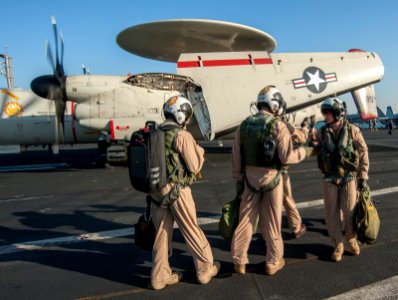 USS Carl Vinson supports Operation Inherent Resolve 150113-N-TP834-029