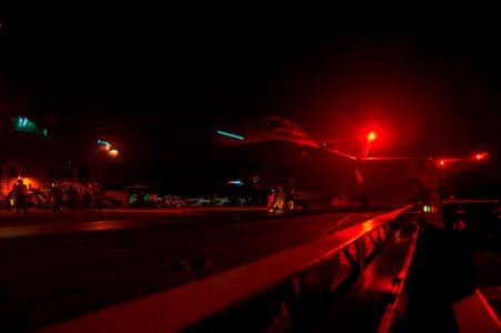 USS Carl Vinson supports Operation Inherent Resolve 141104-N-TP834-377