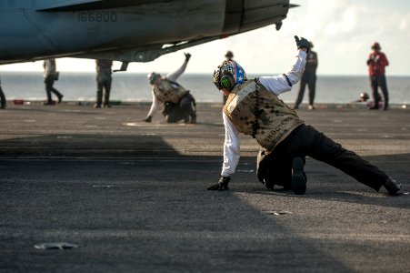 USS Carl Vinson western Pacific deployment 2014 141010-N-TP834-302