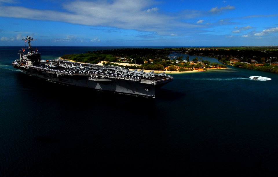 US Navy 070820-N-0684R-223 Nimitz-class aircraft carrier USS John C. Stennis (CVN 74) prepares to pull into Pearl Harbor