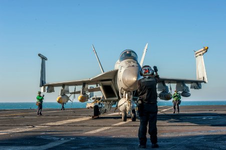USS Carl Vinson supports Operation Inherent Resolve 150114-N-TP834-064