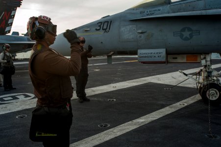 USS Carl Vinson supports Operation Inherent Resolve 141120-N-TP834-154