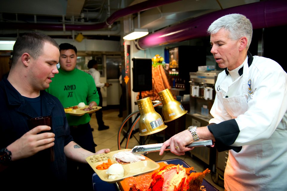 USS Carl Vinson Thanksgiving dinner 141127-N-TR763-029