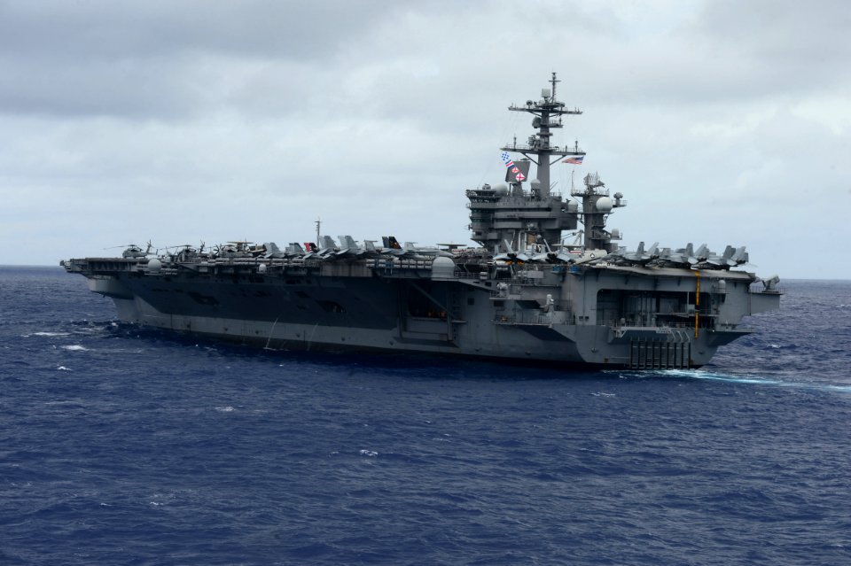 USS Carl Vinson participates in Valiant Shield 140922-N-GW918-042