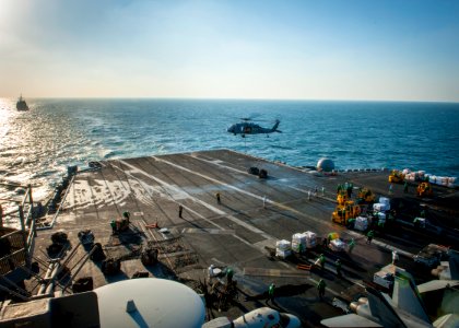 USS Carl Vinson replenishment 141231-N-HD510-017