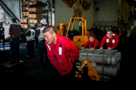 USS Carl Vinson replenishment 150107-N-HD510-124