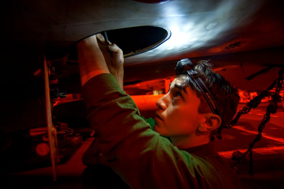 USS Carl Vinson Sailors conduct aircraft maintenance 141204-N-TP834-416
