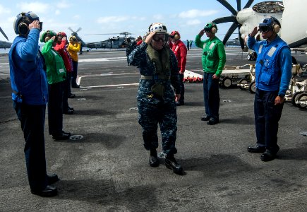 USS Carl Vinson operations 140521-N-TP834-152