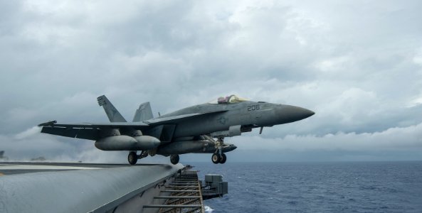 USS Carl Vinson flight deck operations 140915-N-TP834-157