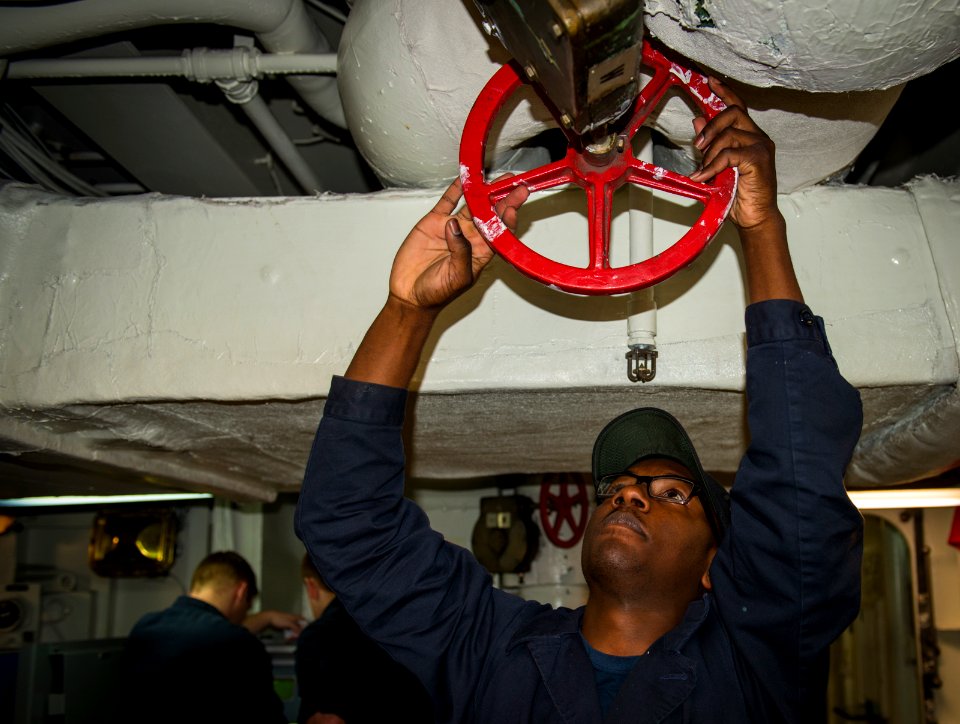 USS Carl Vinson operations 150203-N-HD510-062
