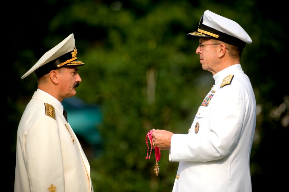 US Navy 070824-N-0696M-109 Chief of Naval Operations Adm. Mike Mullen presents Adm. Vladimir Masorin, commander in chief of the Russian Navy, with the Legion of Merit during a full honors ceremony at Washington Navy Yard'