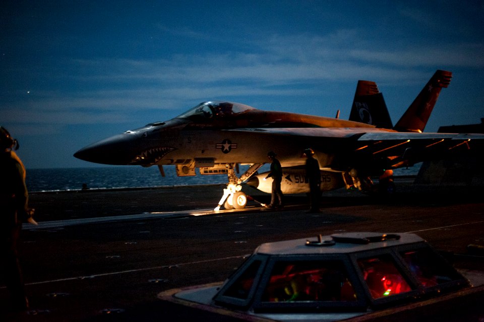 USS Carl Vinson night flight operations 141105-N-TP834-044