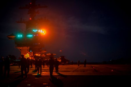 USS Carl Vinson night flight operations 141105-N-TP834-140