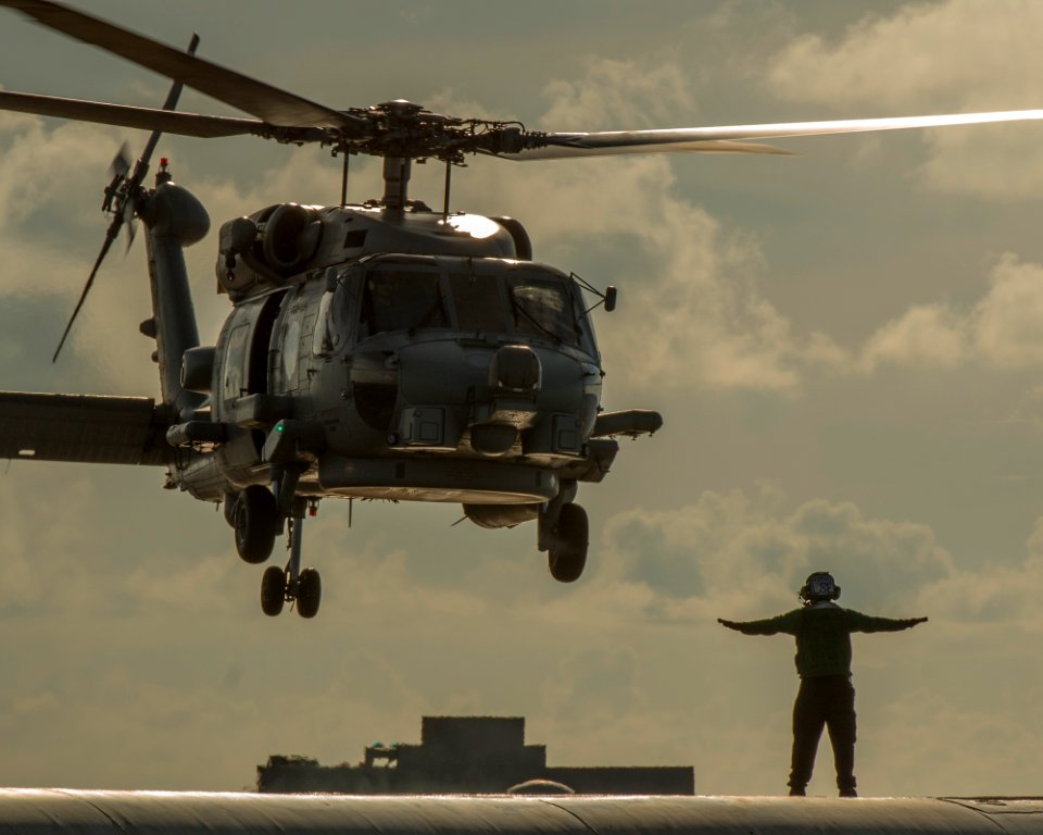 USS Carl Vinson conducts flight operations. (17202338254)