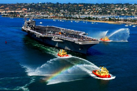 US Navy 070827-N-2659P-012 The Nimitz-class aircraft carrier USS John C. Stennis (CVN 74) transits Coronado Bay as she arrives at Naval Air Station North Island