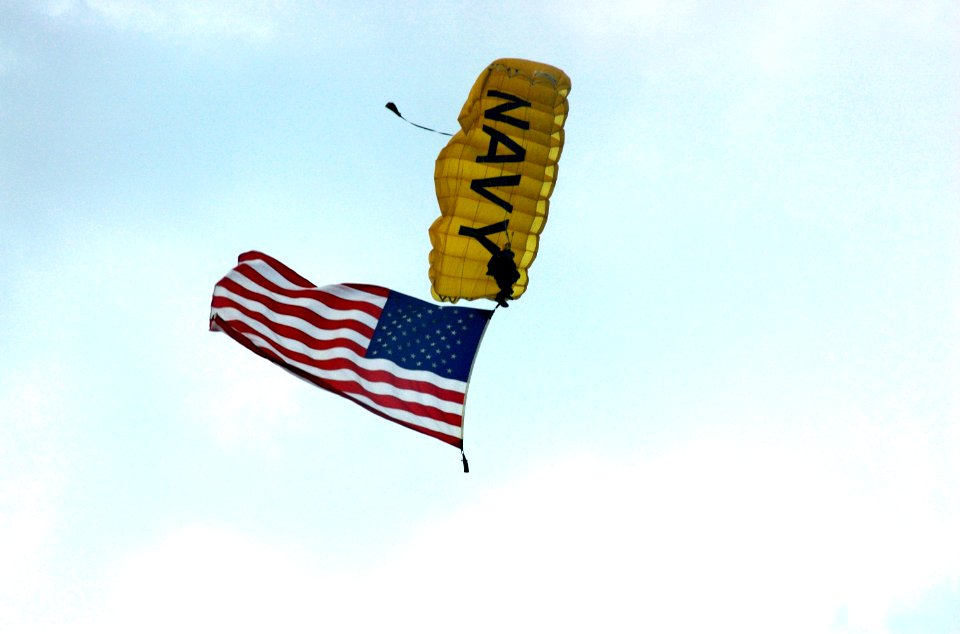 US Navy 070830-N-1805P-002 U.S. Navy Parachute Demonstration Team, the Leap Frogs, jump into Hamilton High School as part of Cincinnati Navy Week