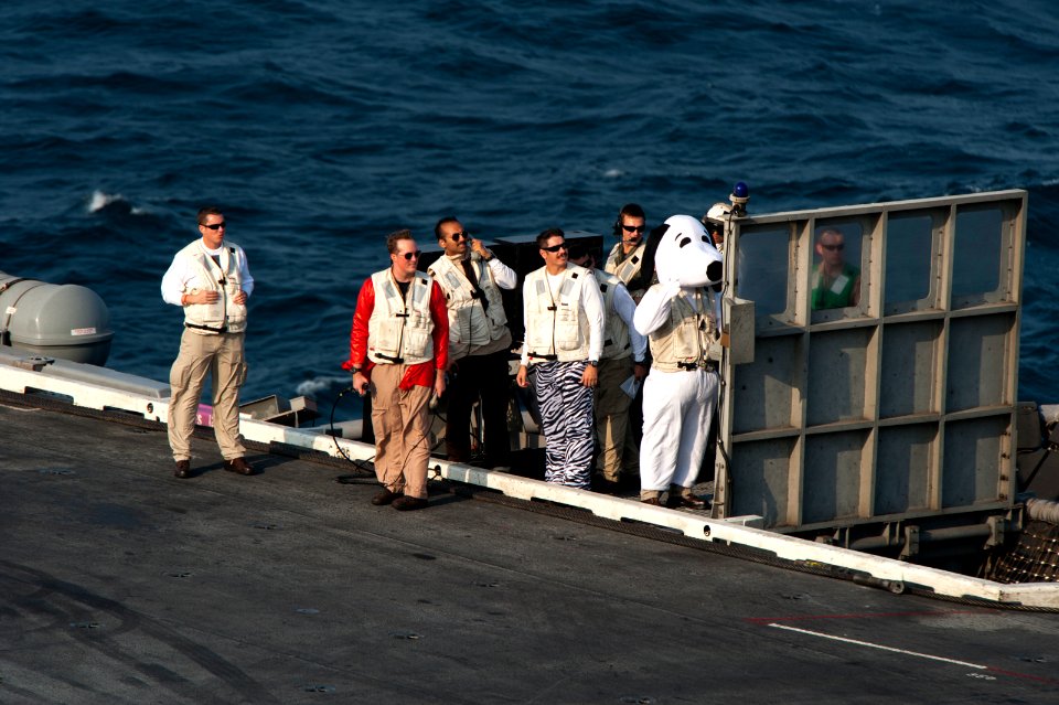 USS Carl Vinson flight operations 141031-N-TP834-100