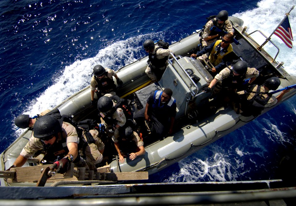US Navy 070901-N-1810F-846 A visit, board, search and seizure (VBSS) team attached to guided-missile frigate USS Samuel B. Roberts (FFG 58) embarks aboard French frigate FS Ventose (F 733) as part of VBSS training during PANAMA