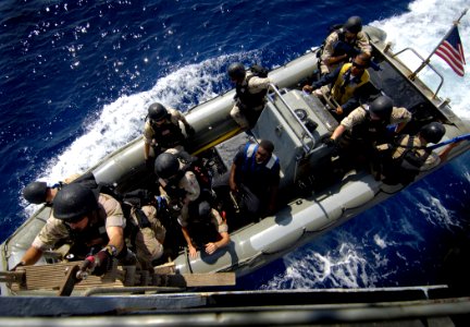 US Navy 070901-N-1810F-846 A visit, board, search and seizure (VBSS) team attached to guided-missile frigate USS Samuel B. Roberts (FFG 58) embarks aboard French frigate FS Ventose (F 733) as part of VBSS training during PANAMA