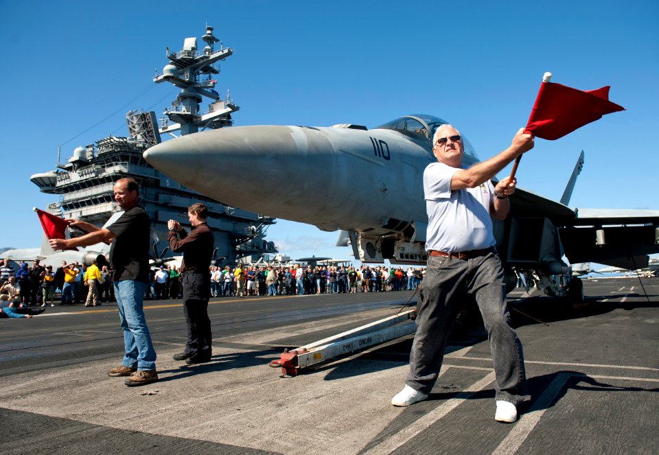 USS Carl Vinson action 120520-N-DR144-260