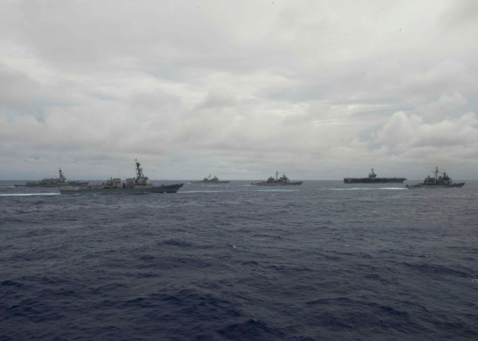 USS Carl Vinson 140923-N-KB426-072