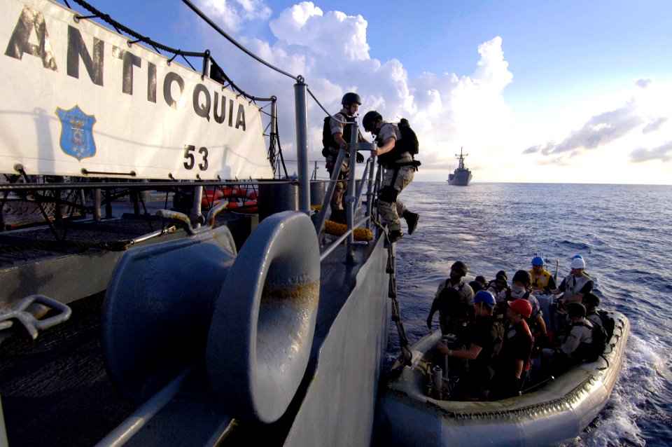 US Navy 070902-N-1810F-438 A visit, board, search and seizure (VBSS) team attached to guided-missile frigate USS Samuel B. Roberts (FFG 58) embarks aboard Columbian frigate ARC Antioquia (FM 53) as part of VBSS training during