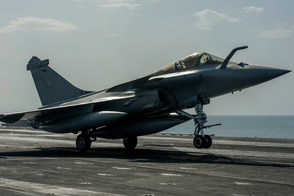 USS Carl Vinson (CVN 70)150303-N-TP834-189 (16720901475)