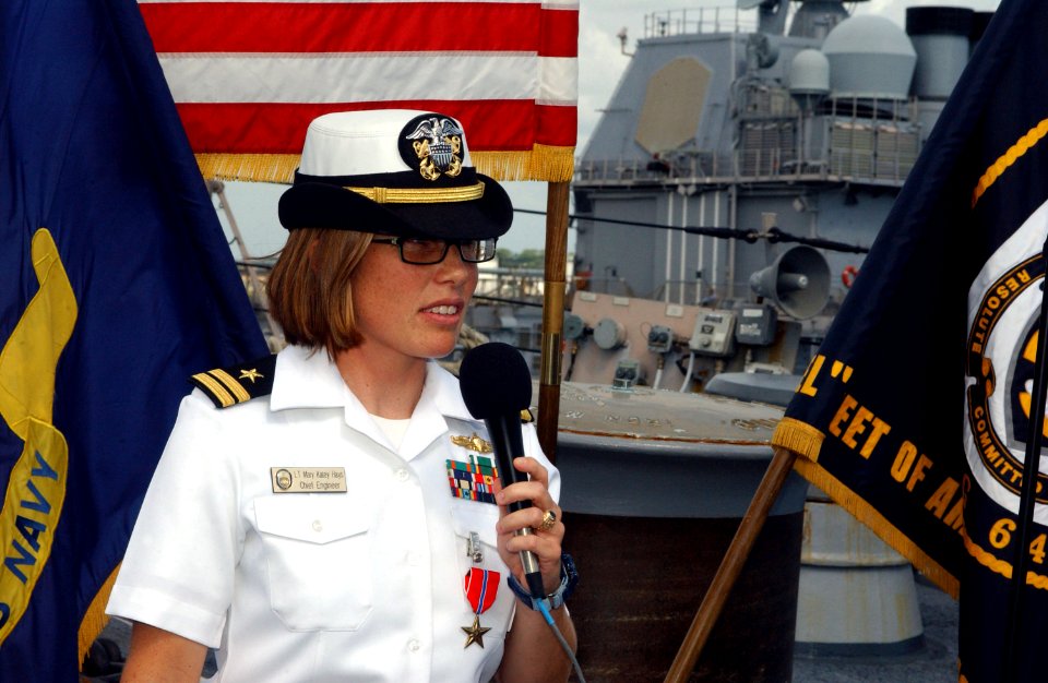 US Navy 070907-N-0486G-003 Lt. Mary Hays expresses her appreciation after receiving the Bronze Star, during a ceremony aboard guided-missile destroyer USS Carney (DDG 64)