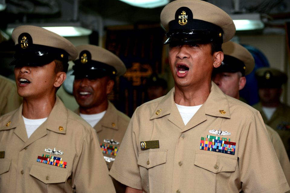 USS Carl Vinson 140916-N-GW918-053