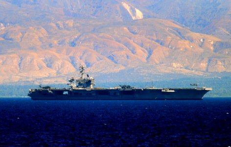 USS Carl Vinson (CVN-70) in Baie de Grand Goave Haiti 21 Jan 1010