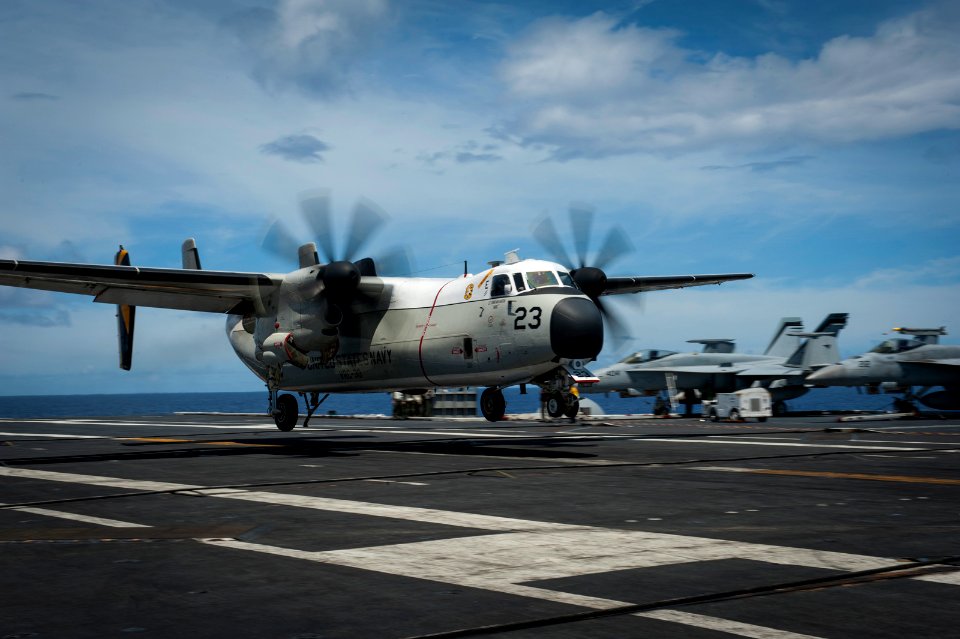USS Carl Vinson 140920-N-HD510-015