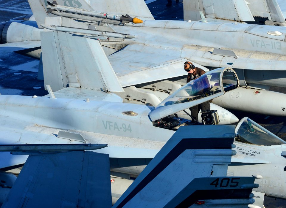 USS Carl Vinson (CVN) 70 150302-N-GW139-078 (16711232965)