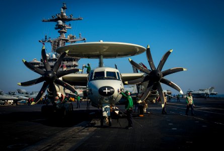 USS Carl Vinson (CVN 70) 150302-N-HD510-034 (16676354226)