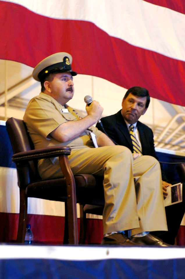 US Navy 070913-N-6676S-194 Chief Aviation Structural Mechanic Francis