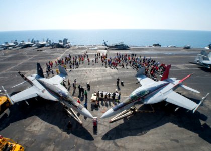 USS Carl Vinson (CVN 70) 150301-N-KB426-011 (16700989121)