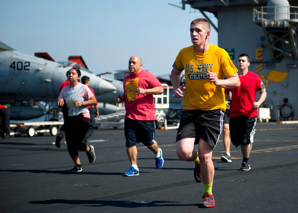 USS Carl Vinson (CVN 70) 150301-N-KB426-120 (16516147549)