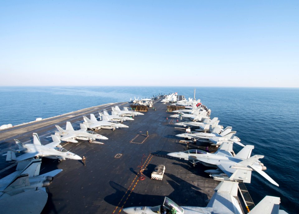 USS Carl Vinson (CVN 70) 150302-N-KB426-034 (16523843650)