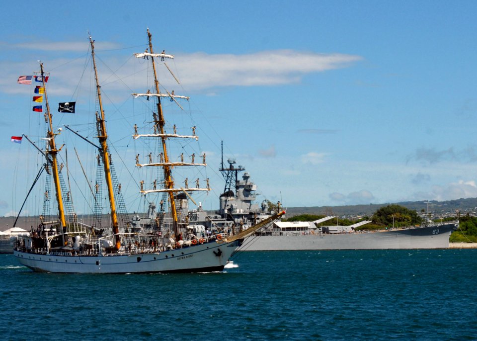 US Navy 070914-N-9758L-040 Indonesian naval training ship KRI Dewaruci passes the Battleship Missouri Memorial as she makes her way pierside to Naval Station Pearl Harbor