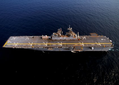 US Navy 070923-N-4856C-060 Amphibious assault ship USS Iwo Jima (LHD 7) transits the Atlantic Ocean while conducting sea trials